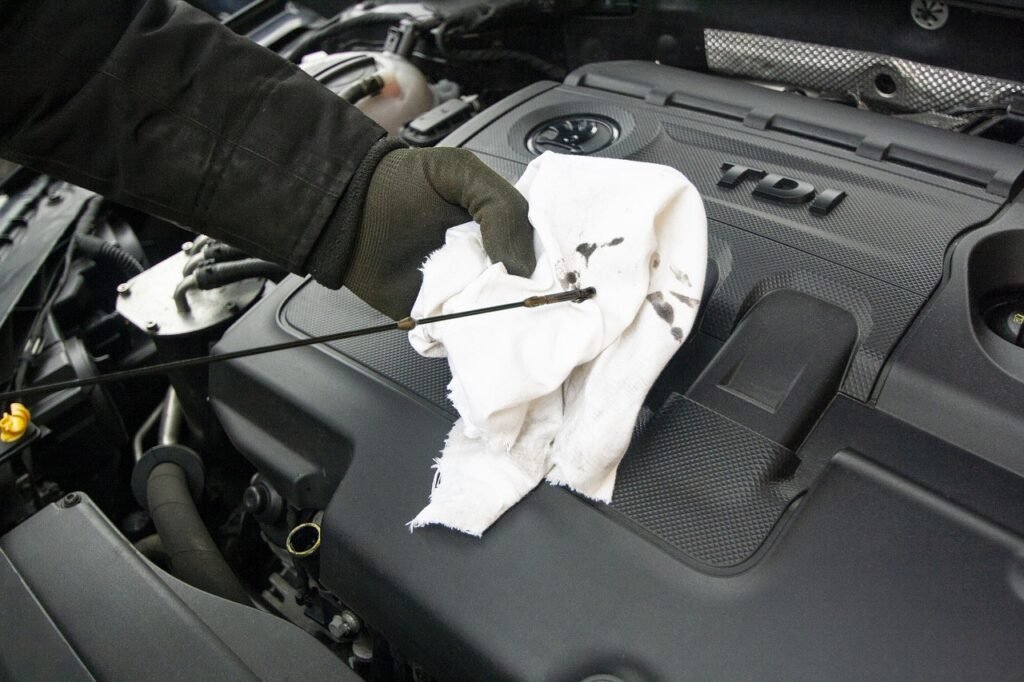 oil, changing the oil, maintenance, mechanic, engine, car wallpapers, services, car, vehicle, work, repairs, repair